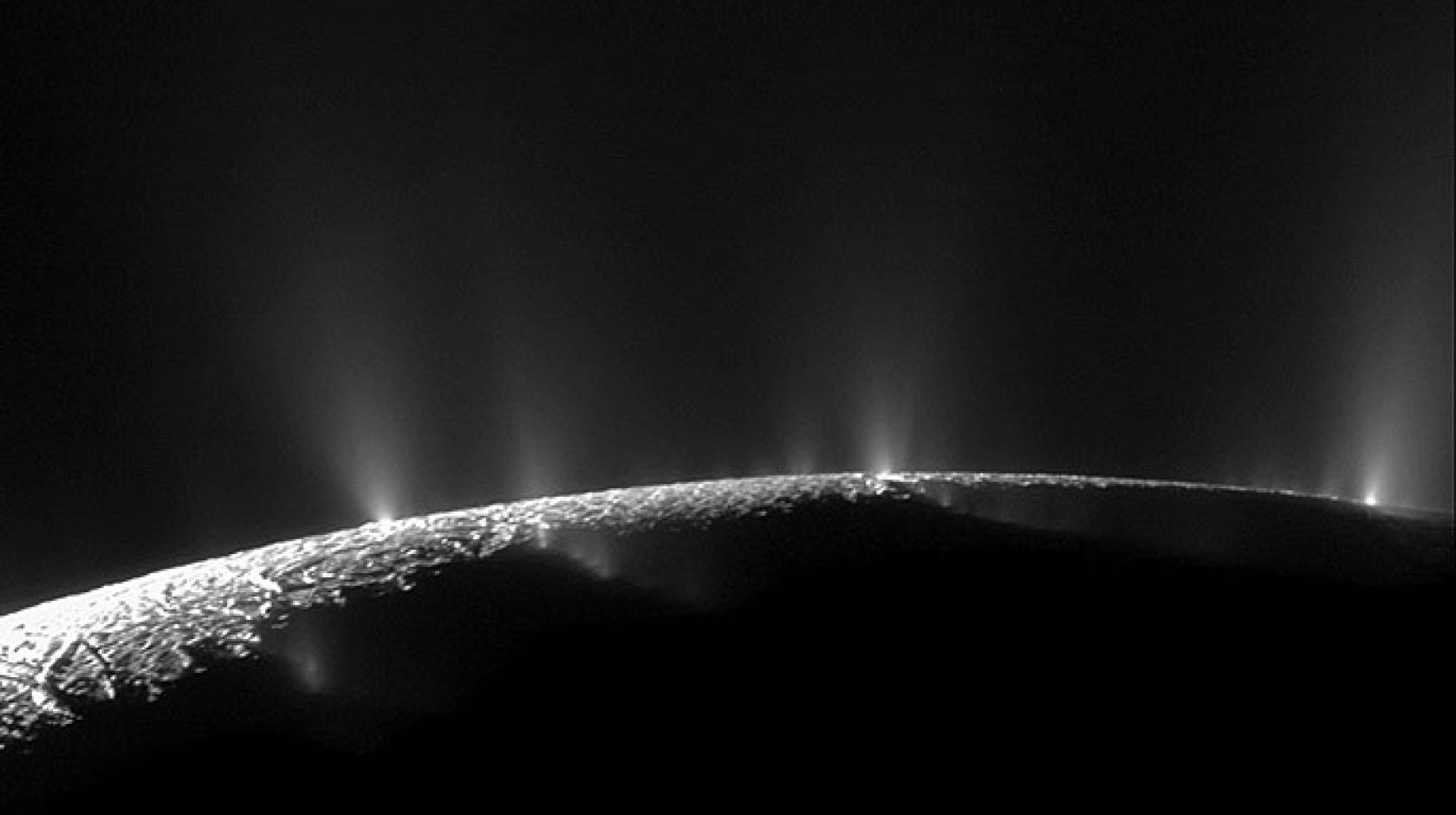 geysers on Saturn&#039;s moon Enceladus