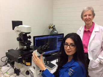 Atena Zahedi with Prue Talbot in the lab.