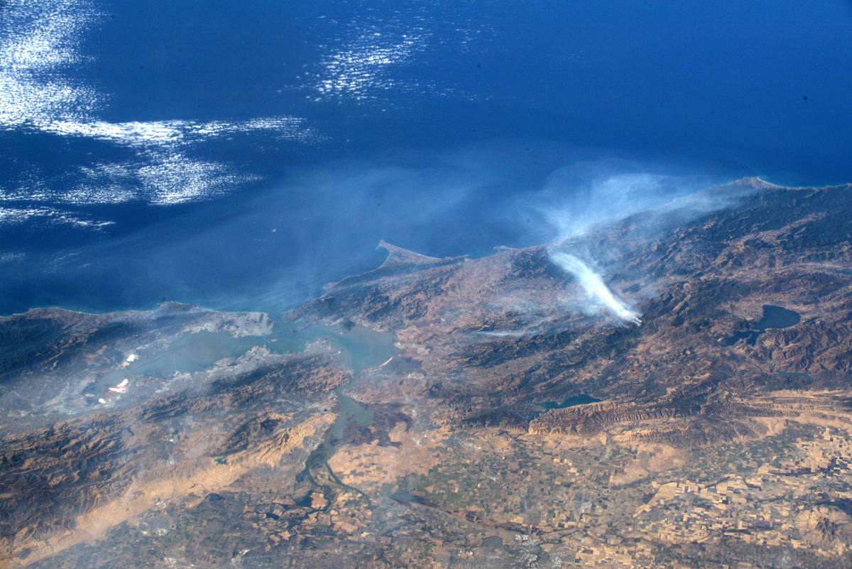 Aerial photo of a wildfire over Northern California