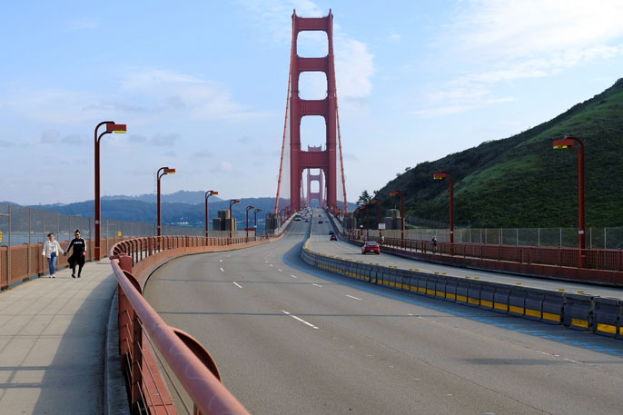 Golden Gate Bridge nearly empty