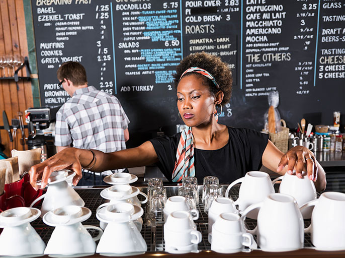 coffee shop waitress (iStock)