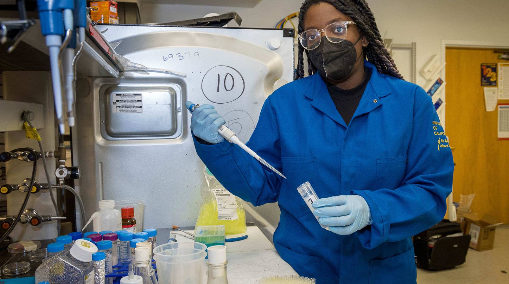 Samantha Mensah in the lab