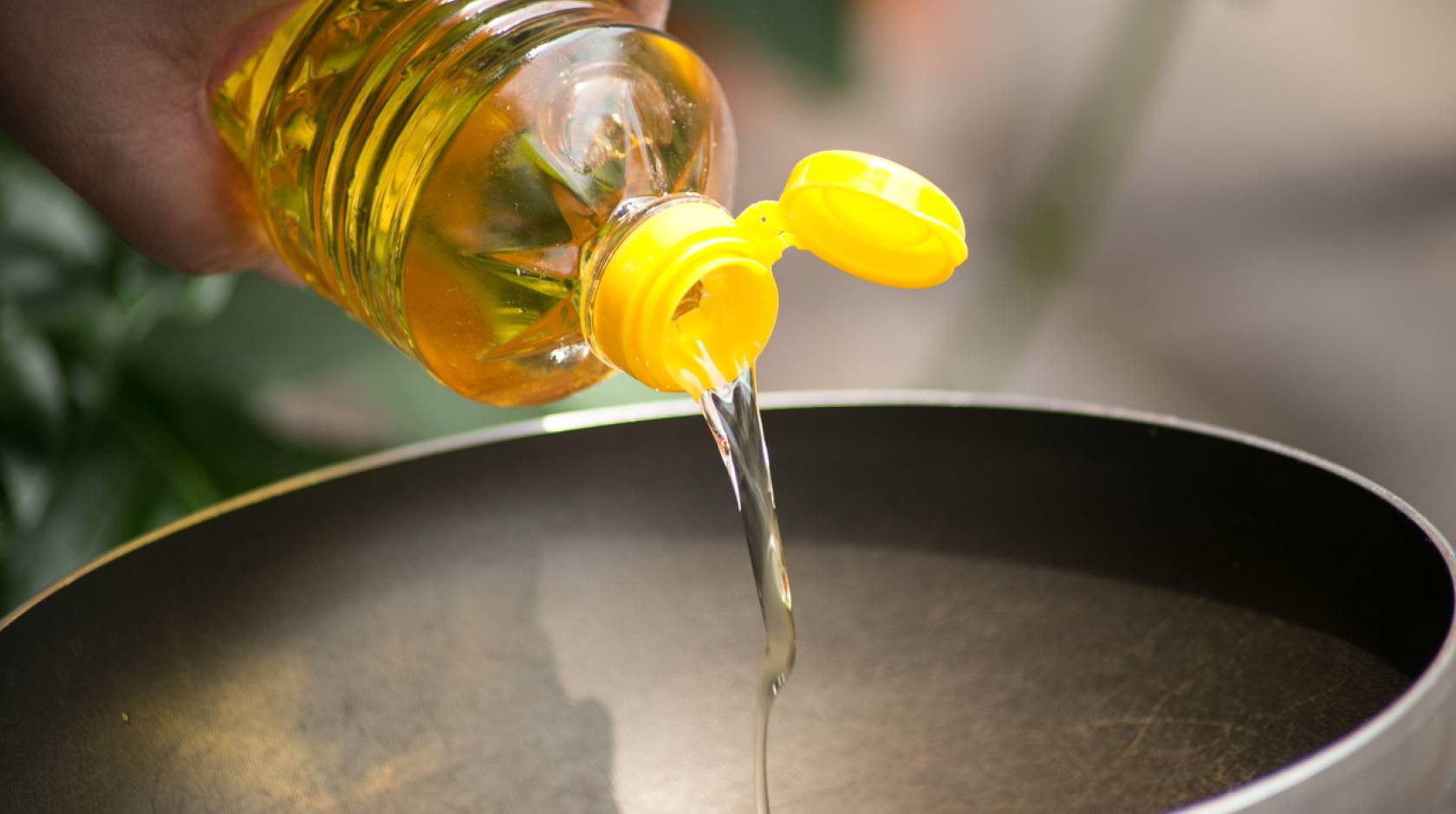 Widely consumed vegetable oil leads to an unhealthy gut