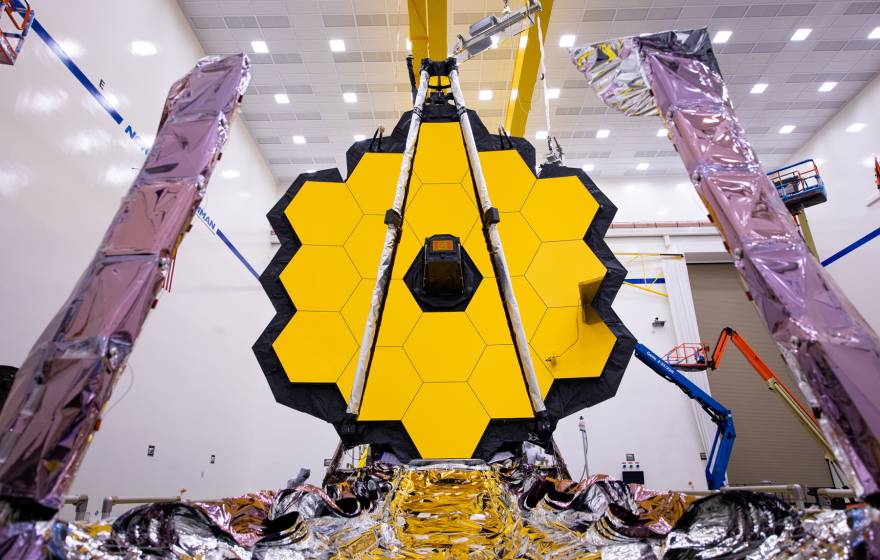 The fully assembled James Webb Space Telescope with its sunshield and unitized pallet structures that will fold up around the telescope for launch