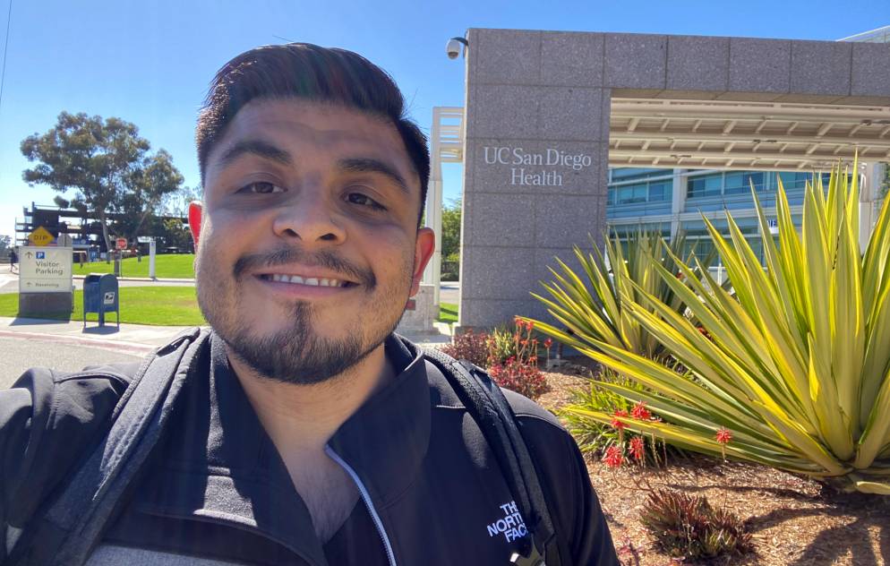 Edgar J. Vega poses for a selfie at UC San Diego medical school