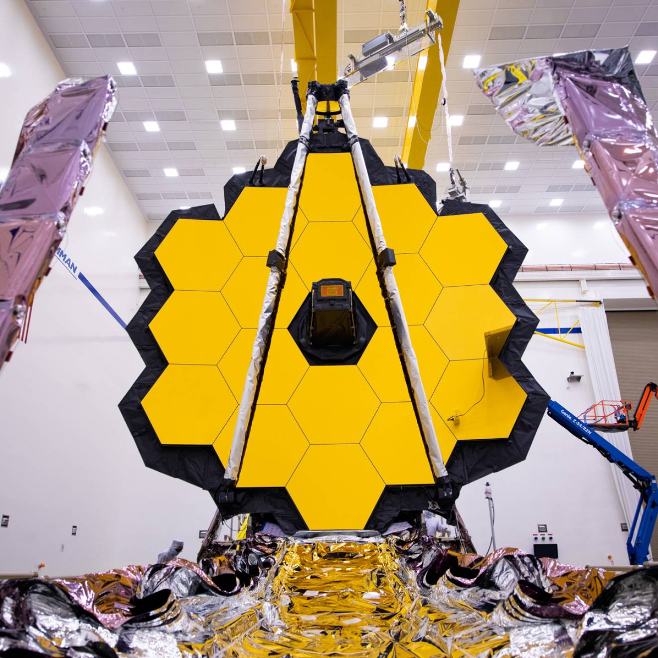 The fully assembled James Webb Space Telescope with its sunshield and unitized pallet structures that will fold up around the telescope for launch